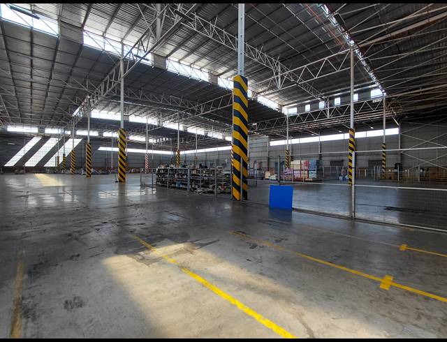 11,694M² WAREHOUSE TO LET IN CLAYVILLE